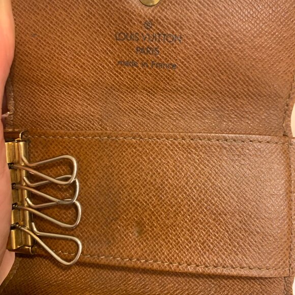 Louis Vuitton Monogram 4 key Multicles Holder Case - Picture 8 of 12